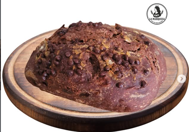 Pan de molde de masa madre de choco banano